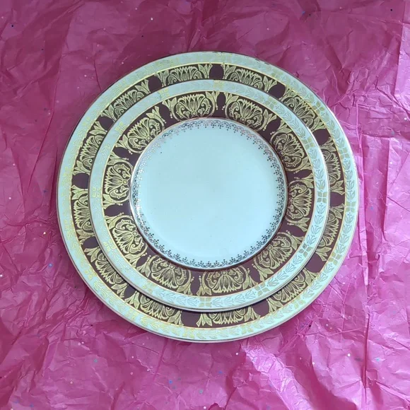 Set Of 2 Crown Ducal AGR Plates - Picture 3 of 5